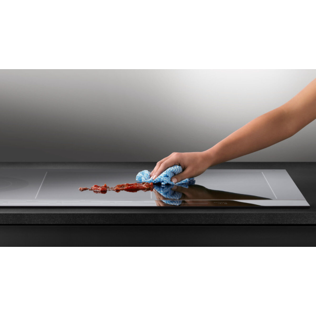 Fisher & Paykel 90cm Induction Hob in Black Glass