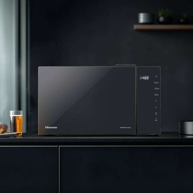 Hisense H23MOBS5H4UK 23L Solo Microwave in Black