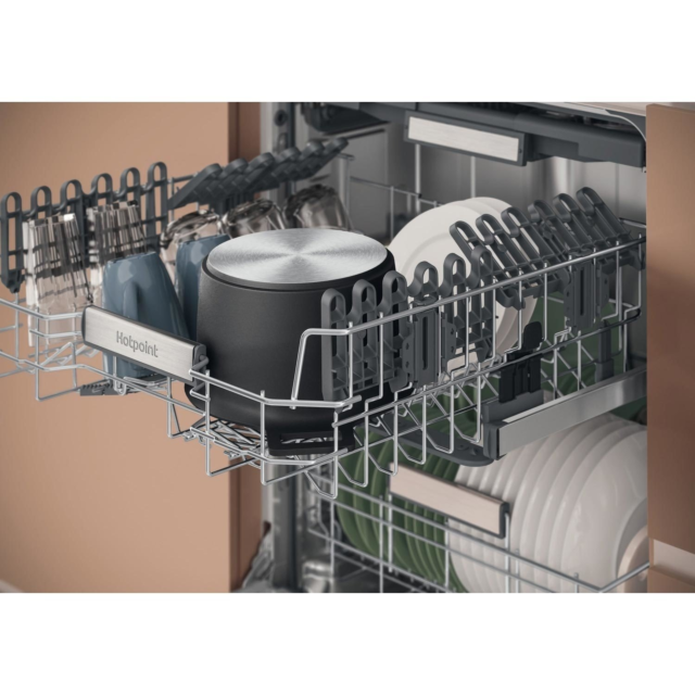 Hotpoint H7I HP42 L UK H7IHP42LUK Built In Dishwasher - 15 Place Settings