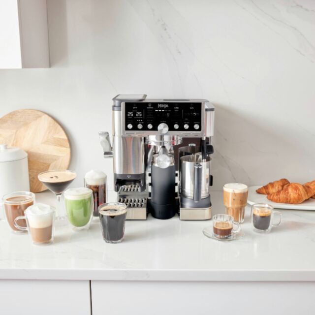 Ninja ES701UK Luxe Café Pro Series Espresso Machine - Black/Stainless Steel