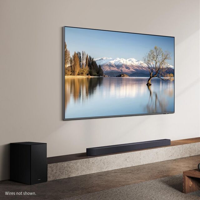 Samsung HW-Q600F/XU 3.1.2ch Q-Series Soundbar with Subwoofer - Titan Black