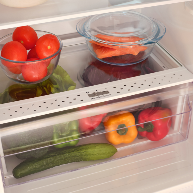 Sensis RFCMBI015470EW 54cm Frost Free Built-In Fridge Freezer