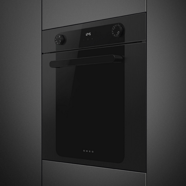 Smeg SF6200TBI 59.7cm Built-In Electric Oven Black