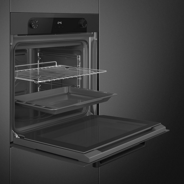 Smeg SF6200TBI 59.7cm Built-In Electric Oven Black